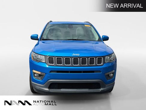 Used 2019 Jeep Compass Latitude w/ Popular Equipment Group FWD image 8