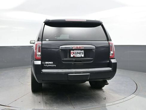 Used 2020 GMC Yukon Denali w/ Denali Ultimate Black Edition AWD/4WD image 6