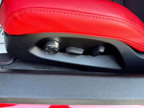 Used 2025 Chevrolet Corvette Stingray Premium Cpe w/ Z51 Performance Package image 14