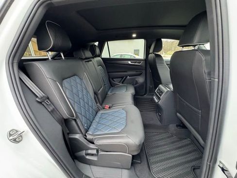New 2026 Volkswagen Atlas Cross Sport SEL Premium R-Line AWD/4WD image 23