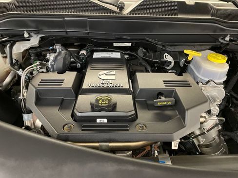 Certified 2024 RAM 3500 Laramie w/ Towing Technology Group AWD/4WD image 33