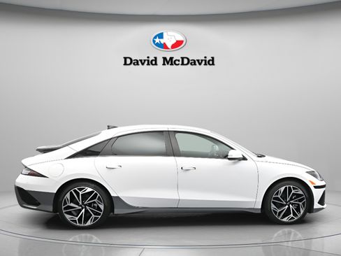 Used 2024 Hyundai Ioniq 6 SEL RWD image 9