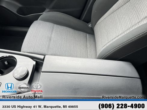 Used 2023 Nissan Rogue SV AWD/4WD image 21