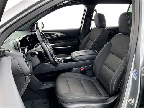 Used 2024 Chevrolet Traverse LT FWD image 29