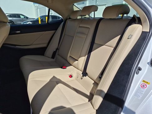 Used 2016 Lexus IS 200t RWD image 19
