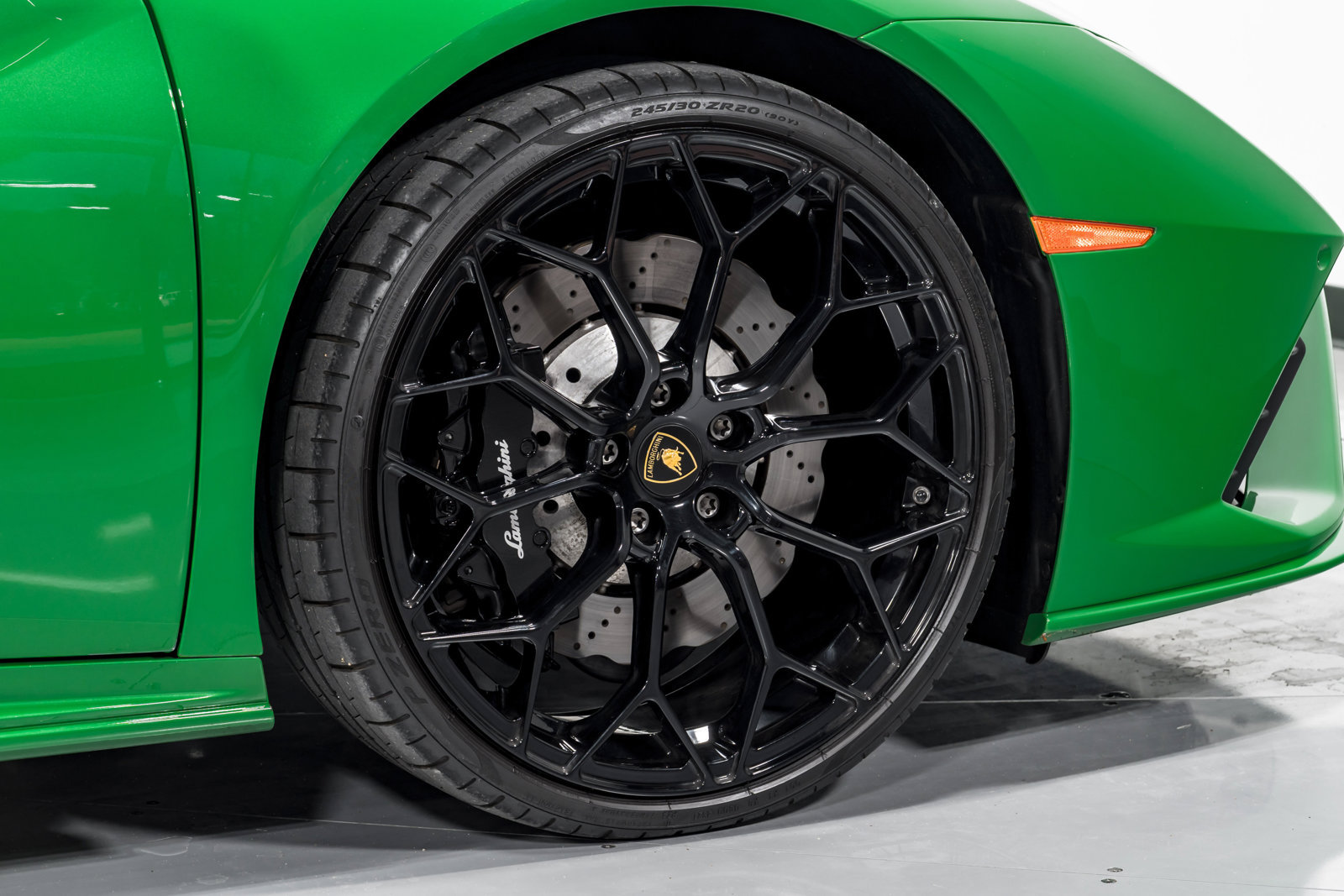 Used 2022 Lamborghini Huracan EVO RWD image 52