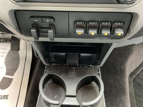 Used 2016 Ford F350 XLT image 10