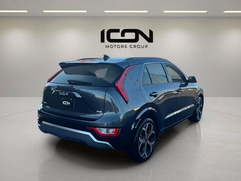 Used 2023 Kia Niro EX Touring image 6
