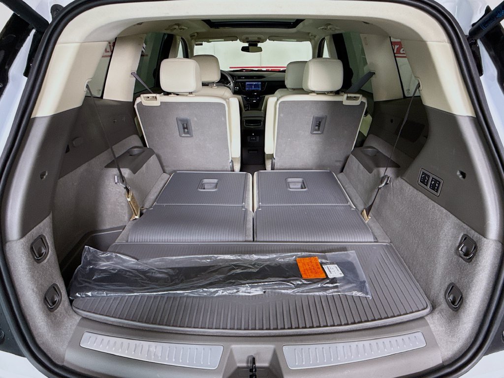 Used 2025 Cadillac XT6 Premium Luxury w/ LPO, Floor Liner Package AWD/4WD image 31