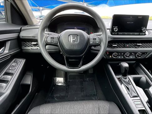 Used 2025 Honda Accord SE image 5