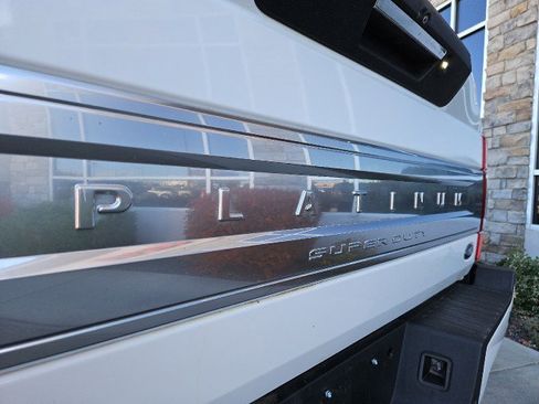 Used 2020 Ford F250 Platinum w/ FX4 Off-Road Package image 27