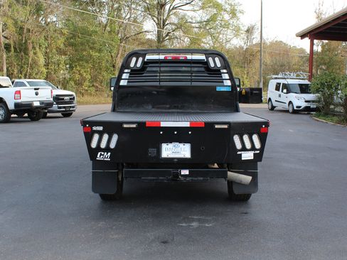 Used 2024 RAM 2500 Tradesman w/ Chrome Appearance Group image 13