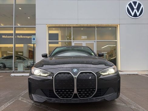 Used 2024 BMW i4 eDrive35 w/ Premium Package RWD image 2