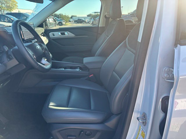Used 2026 Ford Explorer Active w/ Active Comfort Package RWD image 9