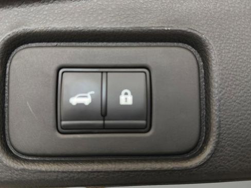 Certified 2025 Nissan Pathfinder SL AWD/4WD image 19