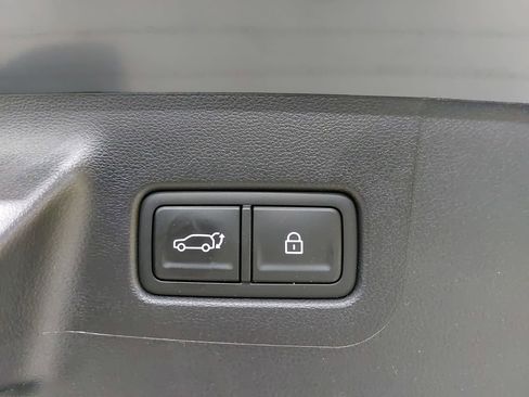 Used 2025 Hyundai Santa Fe SE FWD image 14