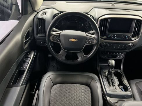 Used 2022 Chevrolet Colorado Z71 w/ Z71 Midnight Edition AWD/4WD image 18