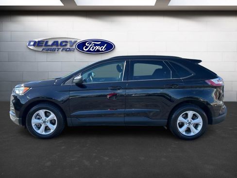 Used 2022 Ford Edge SE image 2