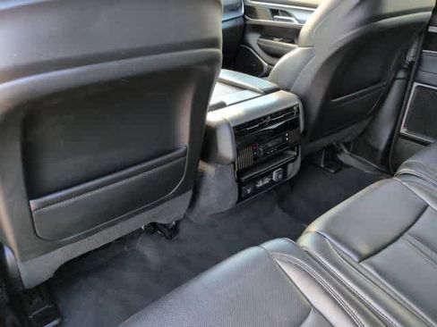 Used 2024 Jeep Wagoneer Series II AWD/4WD image 16