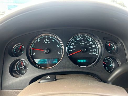 Used 2013 Chevrolet Avalanche LTZ image 15