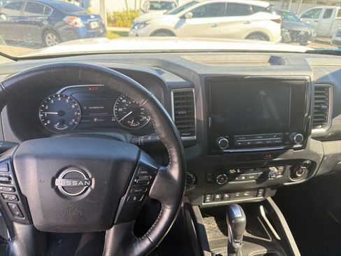 Certified 2023 Nissan Frontier SV w/ Technology Package image 15