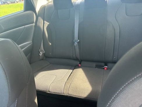 Used 2025 Hyundai Elantra SE image 27