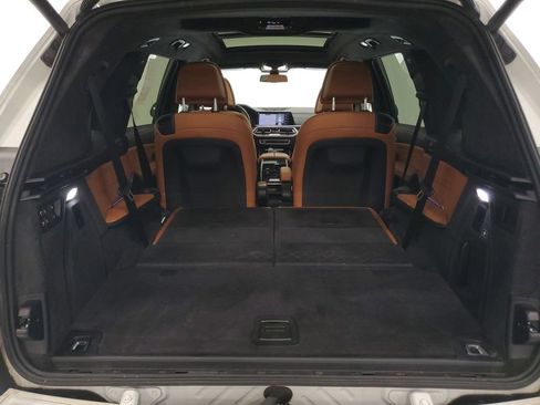 Used 2019 BMW X7 xDrive50i w/ M Sport Package AWD/4WD image 27