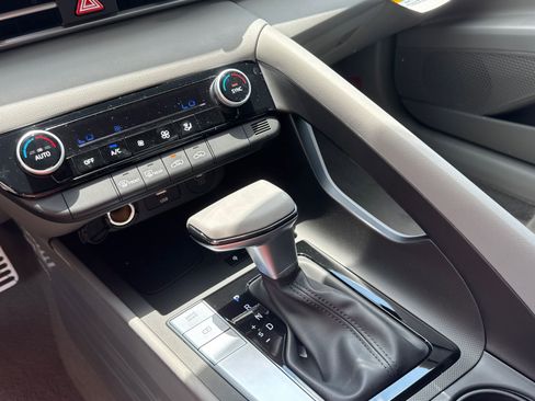 New 2025 Hyundai Elantra Sport image 28