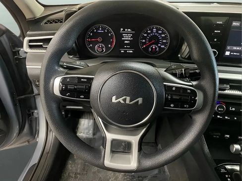 Used 2022 Kia K5 LXS FWD image 17