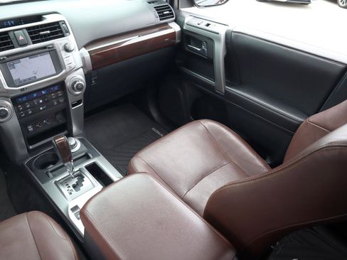 Used 2016 Toyota 4Runner Limited AWD/4WD image 18