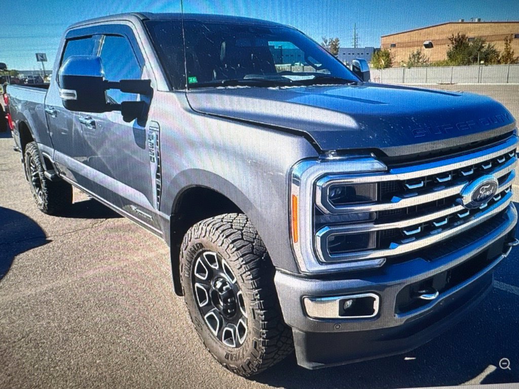 Used 2023 Ford F350 Platinum AWD/4WD image 5