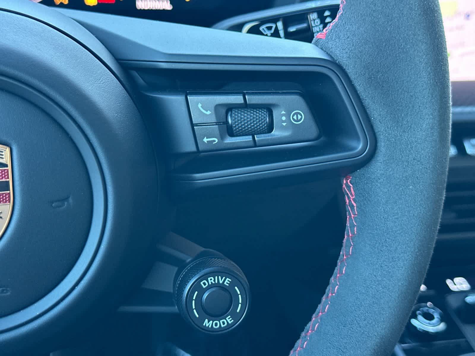 Certified 2025 Porsche 911 GT3 RWD image 22