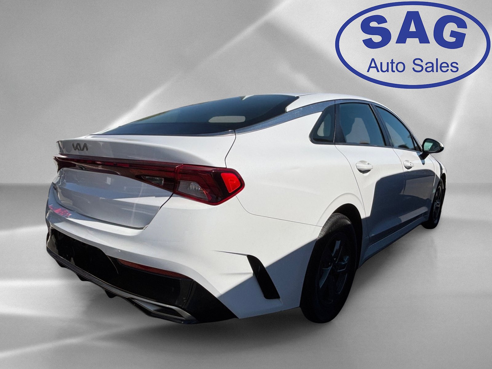 Used 2022 Kia K5 LXS FWD image 3