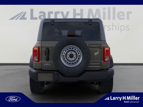New 2025 Ford Bronco 4-Door AWD/4WD image 5