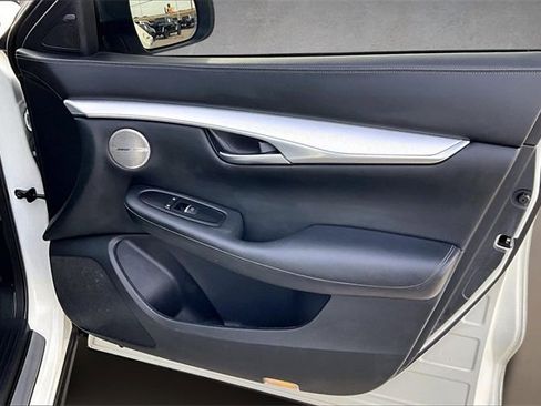 Used 2022 INFINITI QX50 Essential image 17