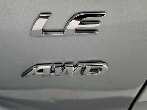 Certified 2023 Toyota Corolla Cross LE w/ Moonroof Package image 14