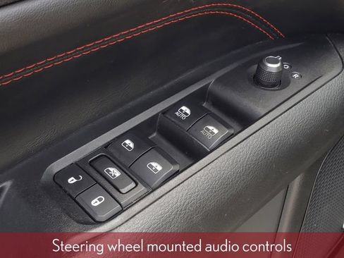 Used 2022 Jeep Compass Trailhawk w/ Sun and Sound Group AWD/4WD image 17
