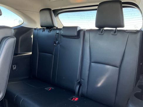Used 2020 Toyota Highlander Platinum image 19