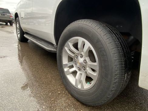 Used 2018 Chevrolet Tahoe LT w/ Luxury Package image 10