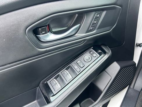 Certified 2025 Honda Accord Touring image 32