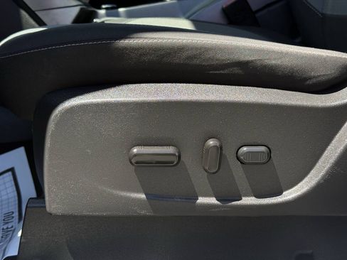 Used 2017 Ford C-MAX Energi SE w/ Interior Protection Package FWD image 11