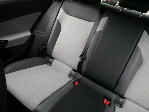Certified 2025 Volkswagen ID.4 Pro AWD/4WD image 12