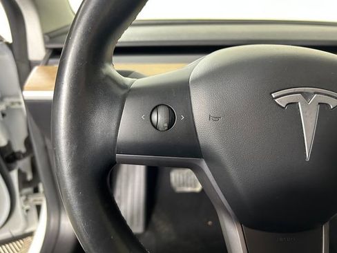 Used 2019 Tesla Model 3 Long Range image 16