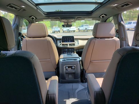 Used 2024 Chevrolet Tahoe High Country RWD image 34