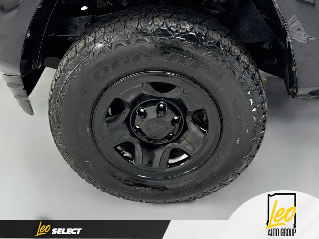 Used 2021 Toyota Tacoma SR AWD/4WD image 31