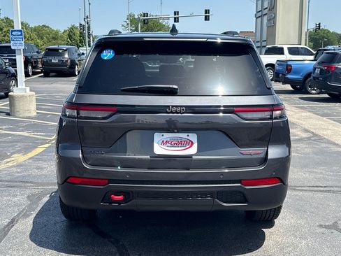 Used 2022 Jeep Grand Cherokee Trailhawk AWD/4WD image 10