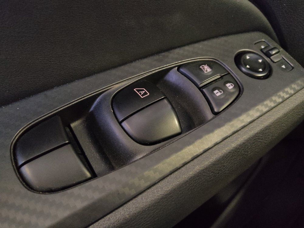 Used 2025 Nissan Altima 2.5 SV FWD image 27