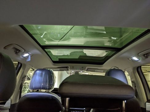 New 2026 Volkswagen Taos SE image 14