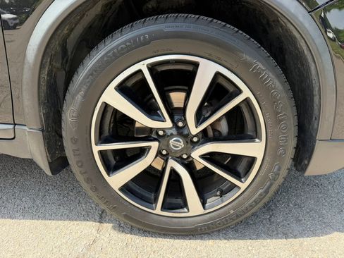 Used 2019 Nissan Rogue SL w/ Premium Package FWD image 10