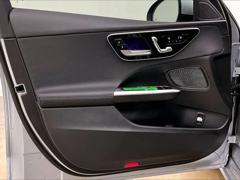 New 2026 Mercedes-Benz C 300 Sedan image 10